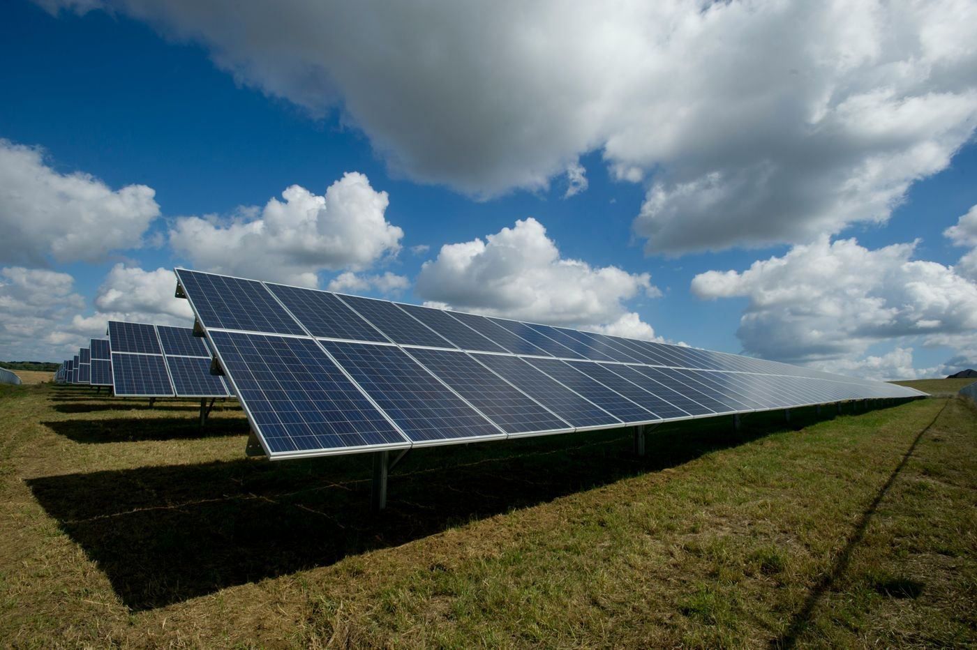 Centrale solaire photovoltaïque au sol pour professionnels